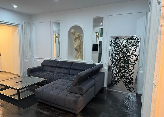Luxurious In The Centre Of